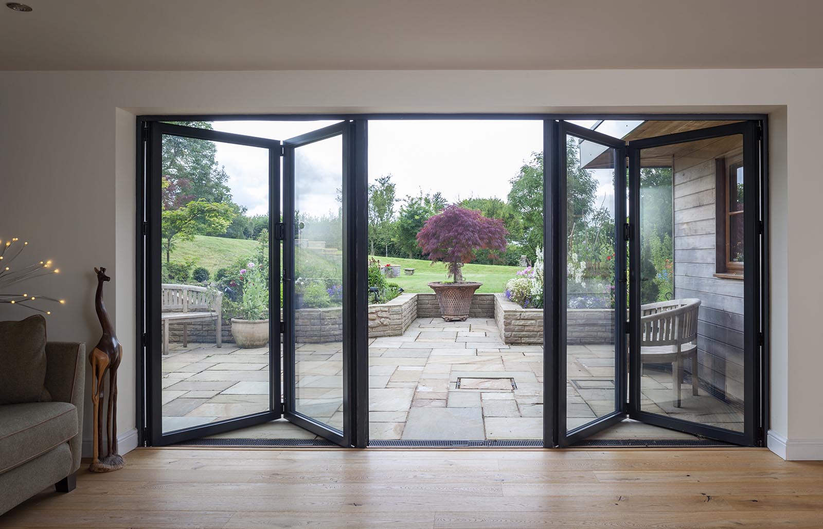black-smart-bifolds